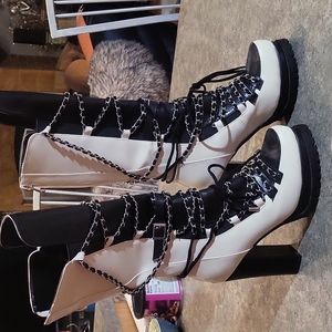 Azalea Wang Chain Boots Size 7